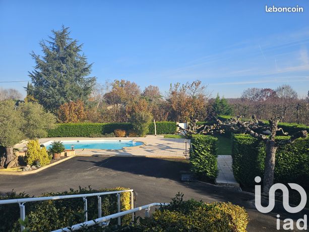 Maison 6 pièces 205 m²