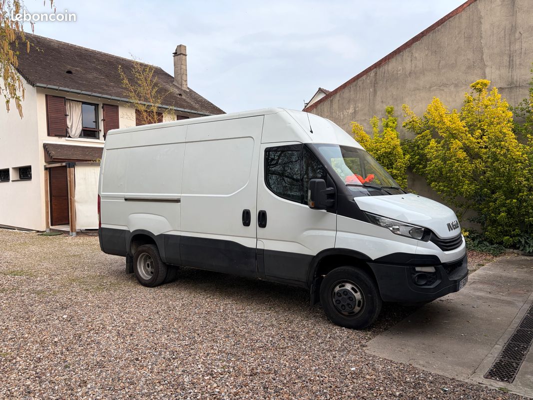 IVECO Daily 35C14 2018 faible kilométrage (image 4)
