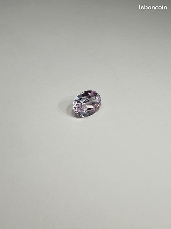 Saphir rose synthétique 4,40cts (image 3)