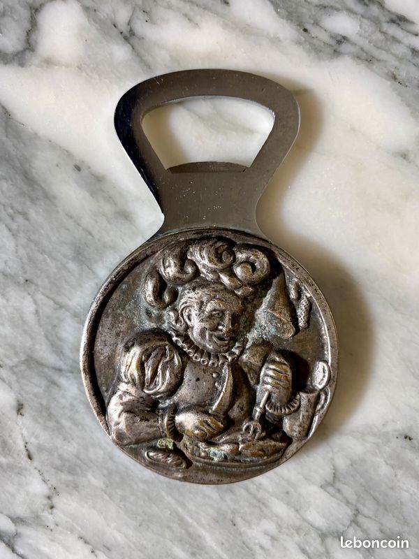 Rare Décapsuleur en laiton et chrome (image 1)