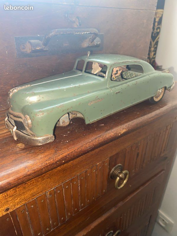 Jouet Voiture Ancienne Arnold Primal En Tôle Rouge – Années 1950, Modèle Ambulance
