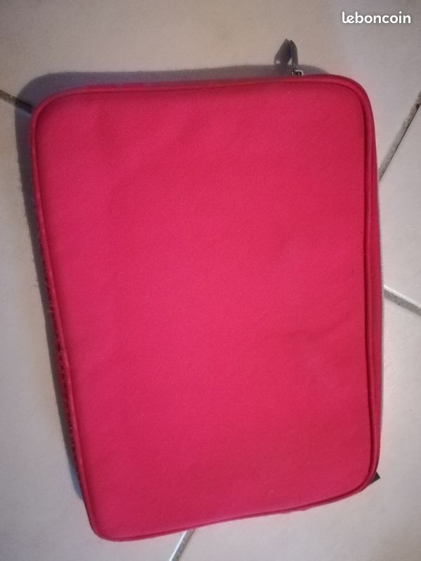 Vends pochette d'ordinateur portable rouge (image 2)