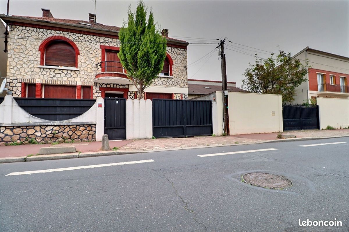 Maison 15 pièces 350 m² · à Aubervilliers · 350 m² · 590 000 €