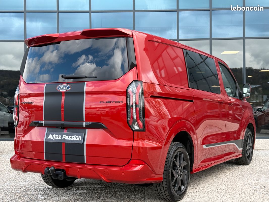 39 990 ht ford transit custom l1h1 cabine approfondie 170 ch bva8 sport. 9 900kms. 01/2025. 5 places (image 4)