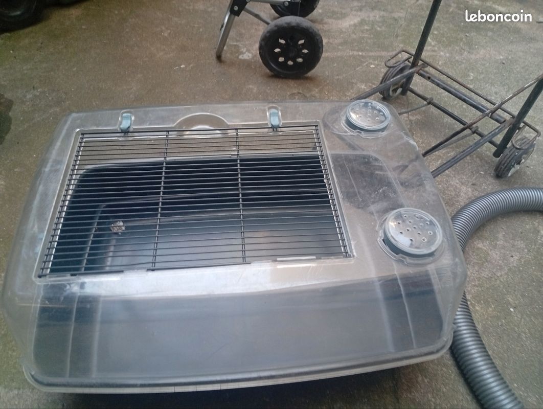 Cage (image 1)