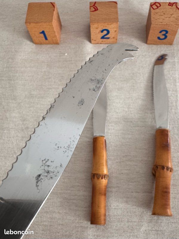 Lot De 5 Couteaux à Fromage Inox Et Manche Bambou – Fabrication Française – Occasion