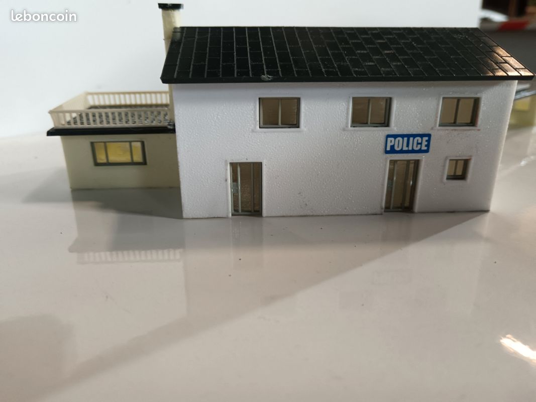 Maquette de maison Palacete a construire. Maquette en materiaux