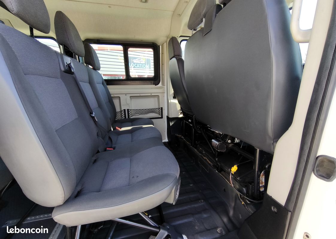 PEUGEOT BOXER COMBI 6 PLACES L1H1 2.2 HDi 110 CONFORT (image 4)
