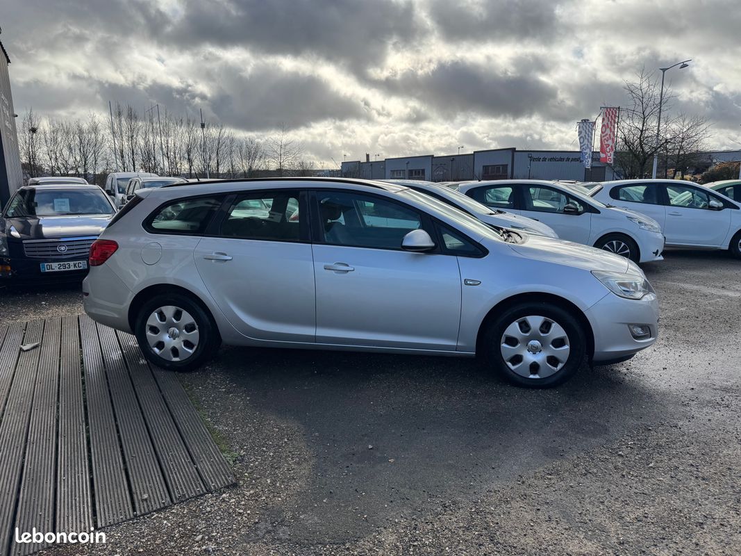 OPEL Astra 1.7 CDTI 110 Pack Clim (image 5)