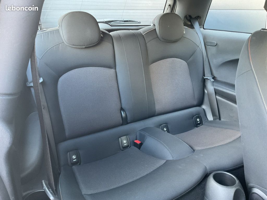 MINI COOPER 1.5i 102 ONE (image 13)