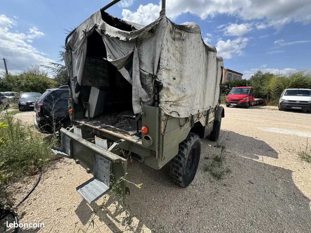 Renault Goélette 4X4 CAMION MILITAIRE BACHÉ (image 6)