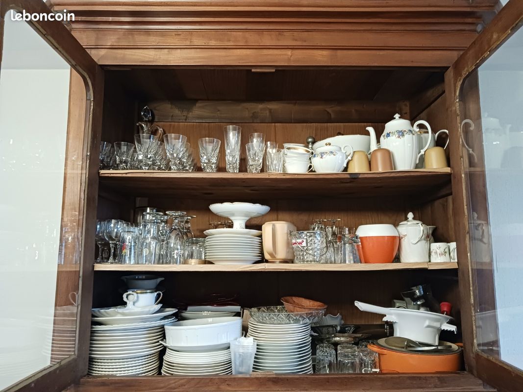 À vendre ensemble bahut + vaisselier (vide) (image 2)