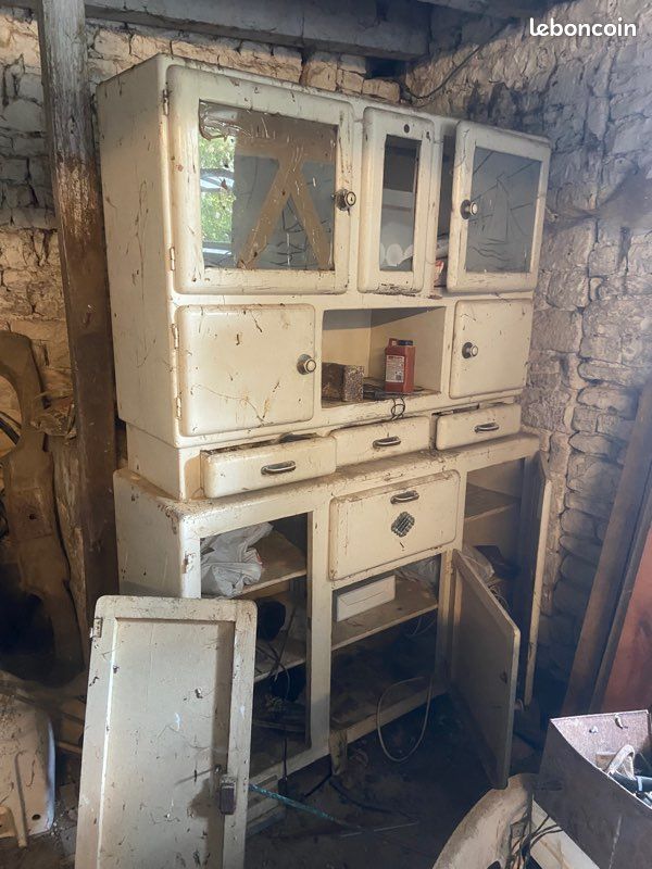 Buffet Mado à retaper (image 1)