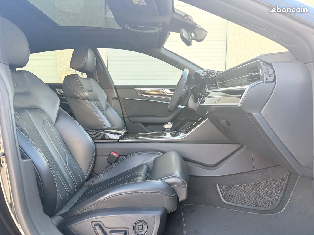 AUDI A7 Sportback 55 TFSIe 367ch Stronic BVA7 Quattro Competition / VOLANT CARBON LED & PACK CARBON / CIEL ETOILÉ (image 22)