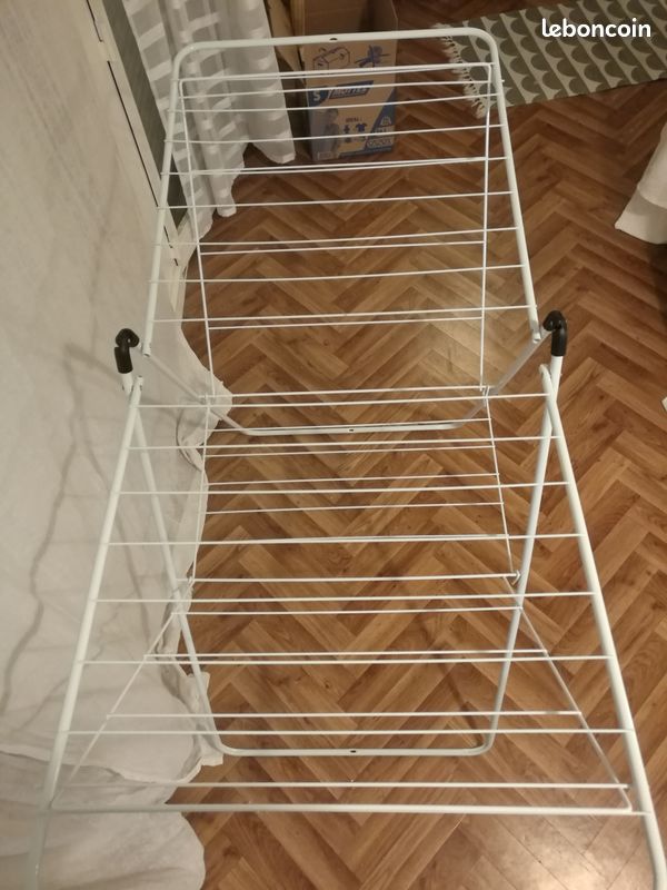 Séchoir sur pieds blanc (MONOPRIX) / Etendoir à linge (image 2)