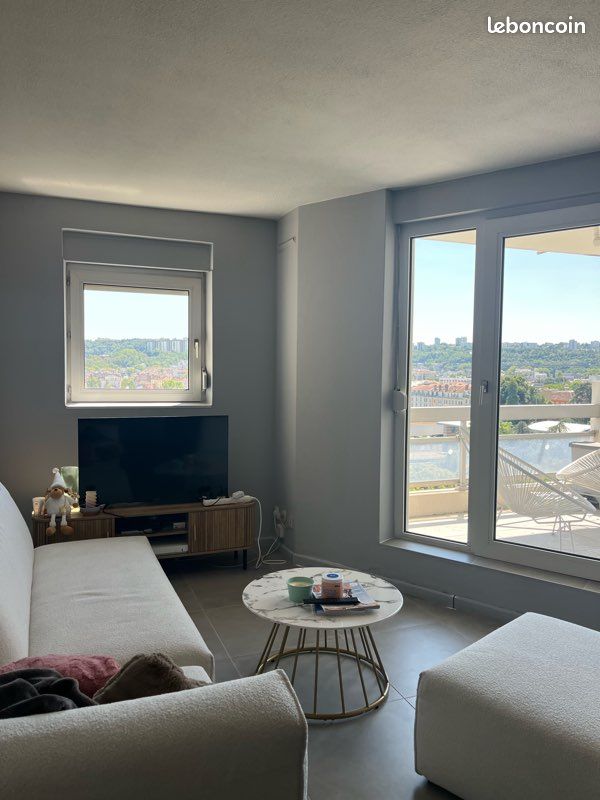 Parking 3 pièces 67 m² · à Lyon · 67 m² · 1 200 €