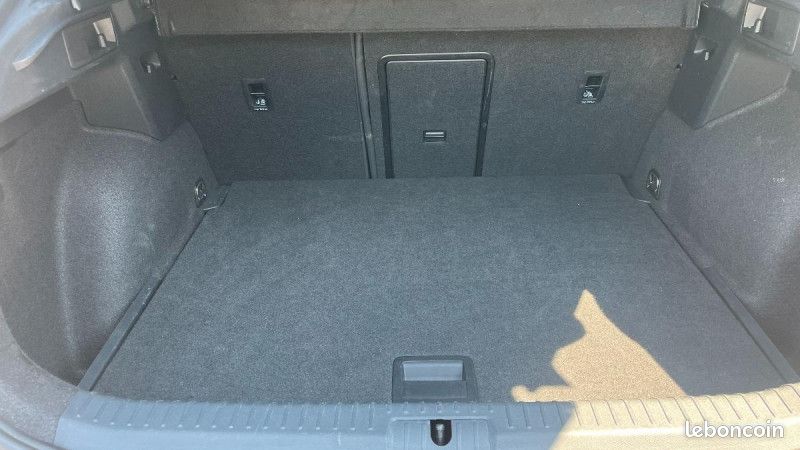 Cupra FORMENTOR 1.5 ETSI HYBRID 150CH V DSG7 (image 23)