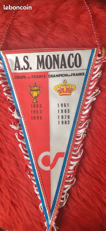 AS MONACO fanion vintage années 90. En l'état