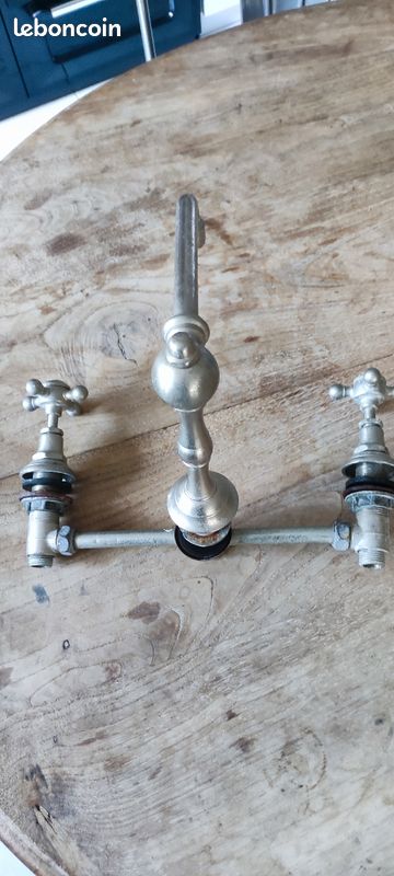 Robinet ancien (image 3)