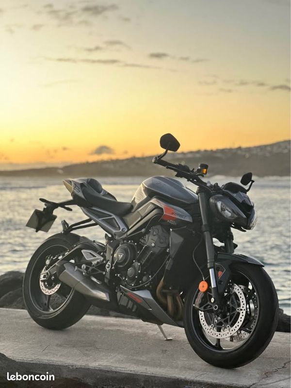 Triumph Street Triple RS 2023 (image 1)