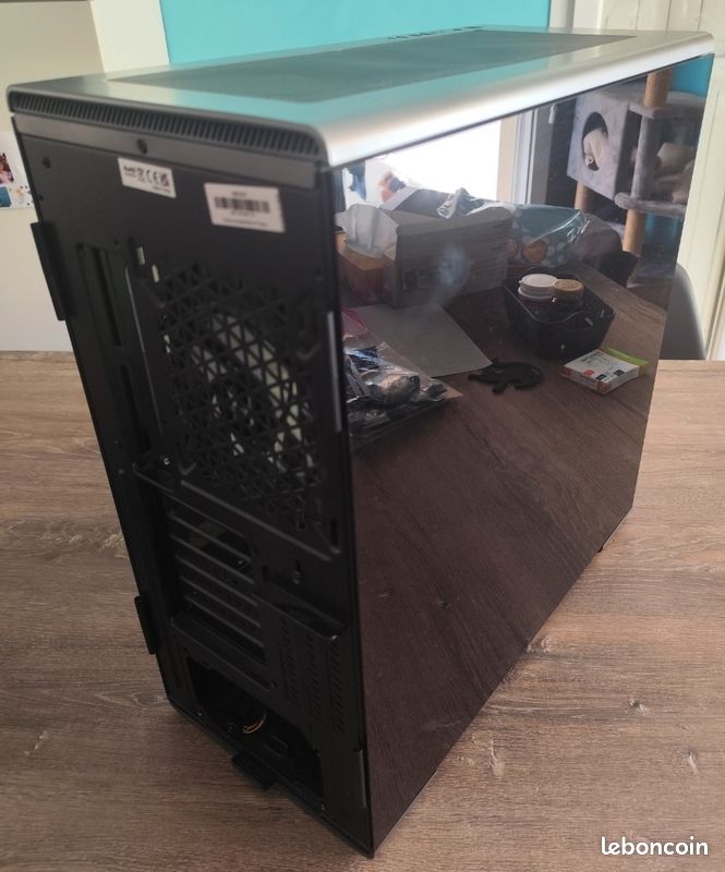 Boîtier PC Gamer Iron Glass + Watercooling AIO 360mm (Facture Grosbill 05/2025) (image 2)