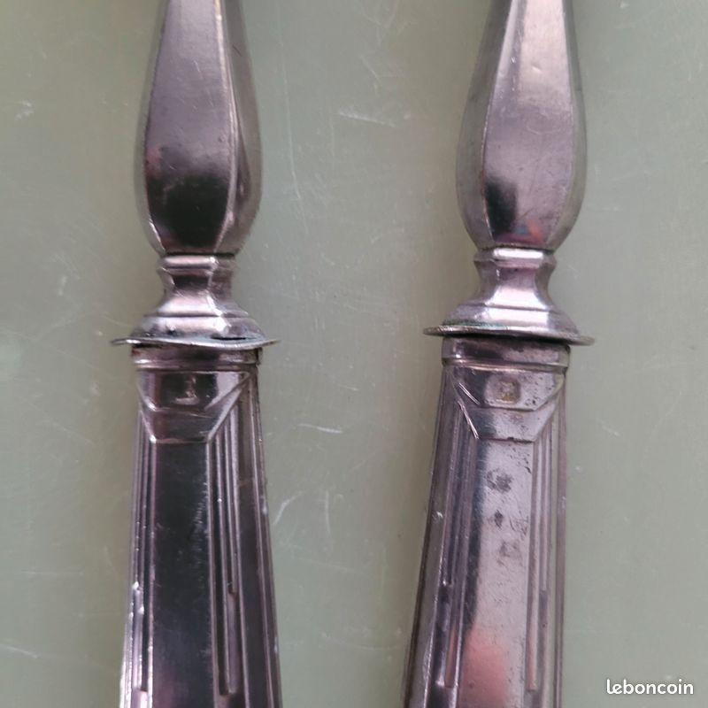 Paire de couverts à salade en métal argenté (image 3)