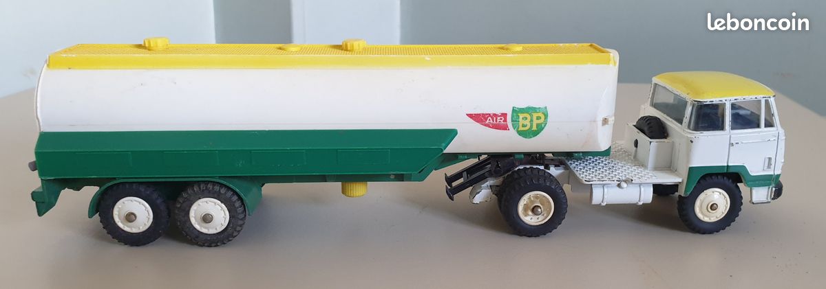 Tracteur UNIC + Remorque BP – Dinky Toys 887 – 1/43 – Vintage 1960