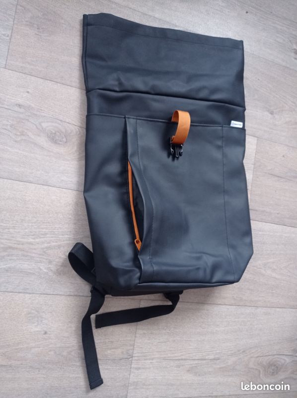 Sac a dos étanche état neuf (image 3)