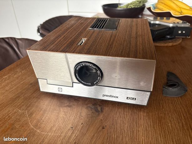 Projecteur De Diapositives Vintage SODISFOM 431S - Fonctionne Sur 220V - Bon état