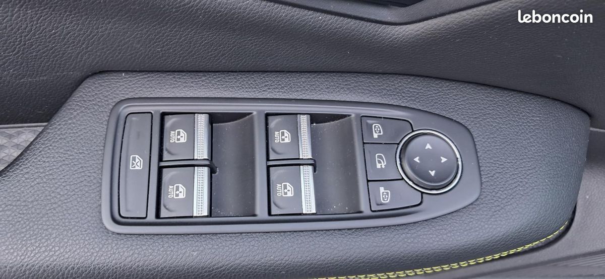 Renault Mégane E-TECH 220 AUTONOMIE CONFORT-24 TECHNO (image 15)