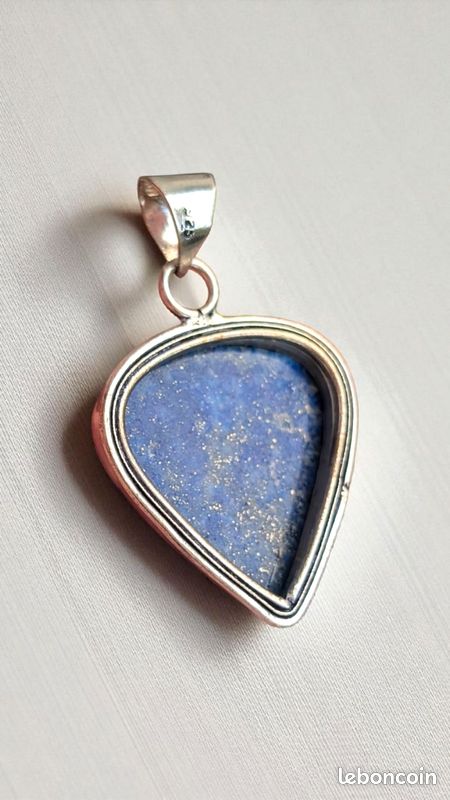 Pendentif bleu (image 2)