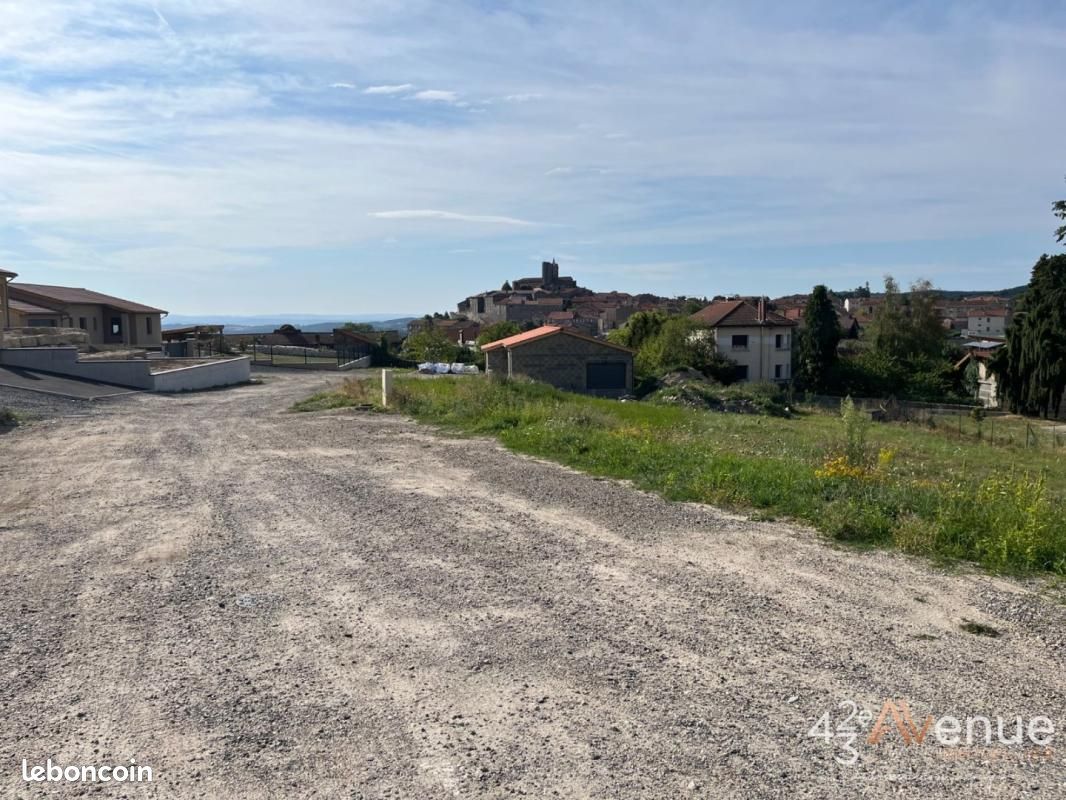 Terrain 723 m² Saint Bonnet Le Chateau · à Saint-Bonnet-le-Château · 70 000 €