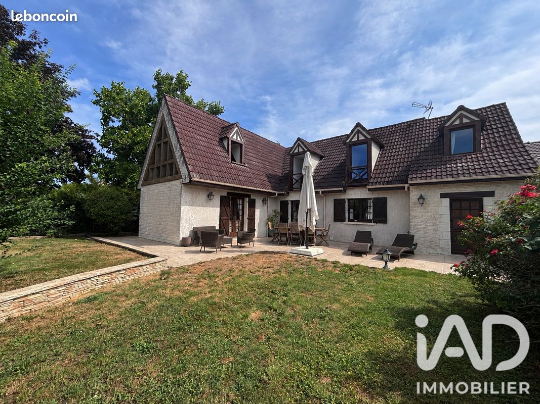 Maison 7 pièces 154 m² · à Ozoir-la-Ferrière · 154 m² · 529 000 €