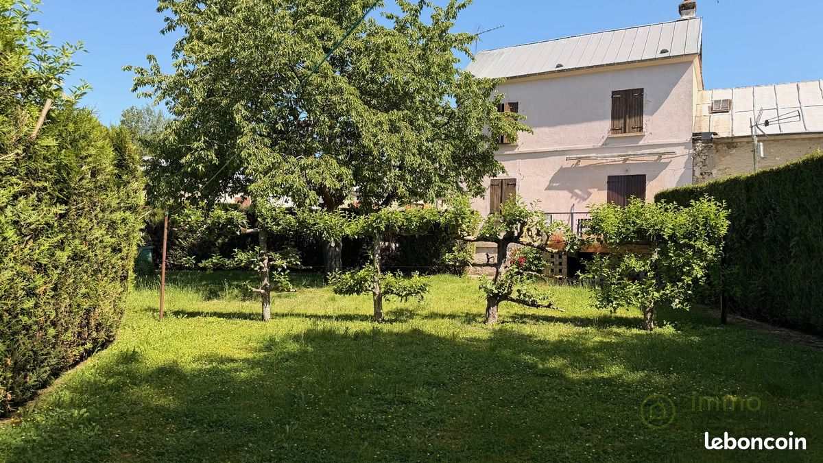 Maison 5 pièces 92 m² · à Magny-en-Vexin · 92 m² · 200 000 €