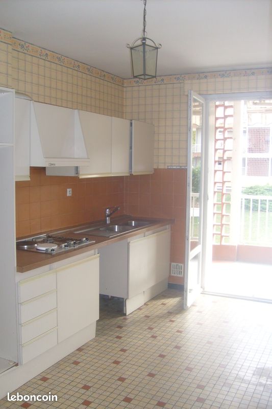 Appartement 3 pièces 70 m² · à Villefranche-de-Rouergue · 70 m² · 620 €/mois