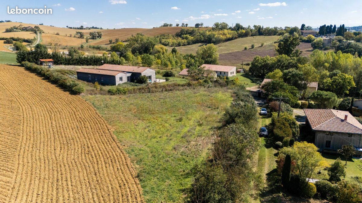 Terrain 2000 m² · à Saint-Michel-de-Lanès · 2 000 m² · 65 000 €