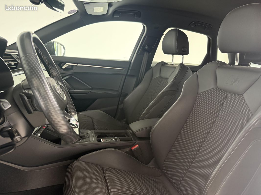AUDI Q3 35 TFSI 150 ch S tronic 7 S line (image 24)