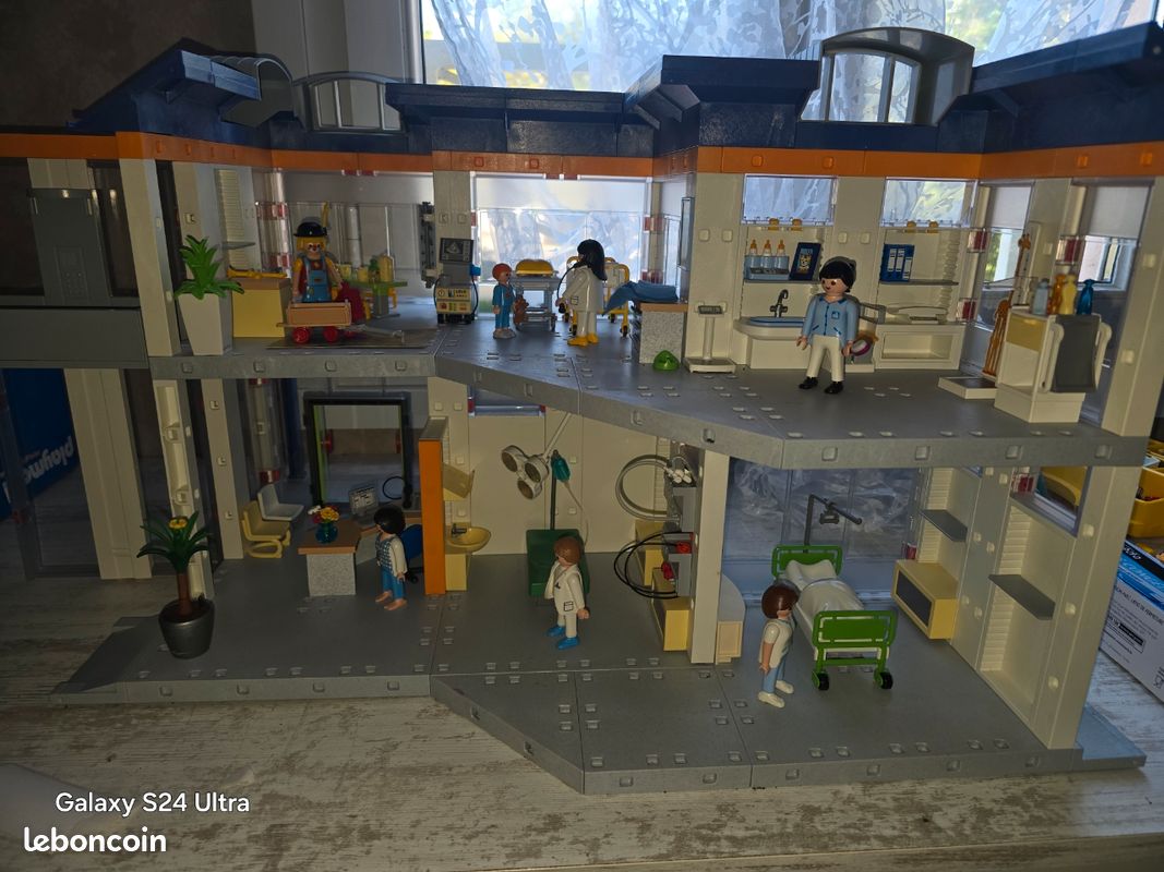 Playmobil Grand Hôpital 4404 + Patient/Chambre 4405 - Occasion