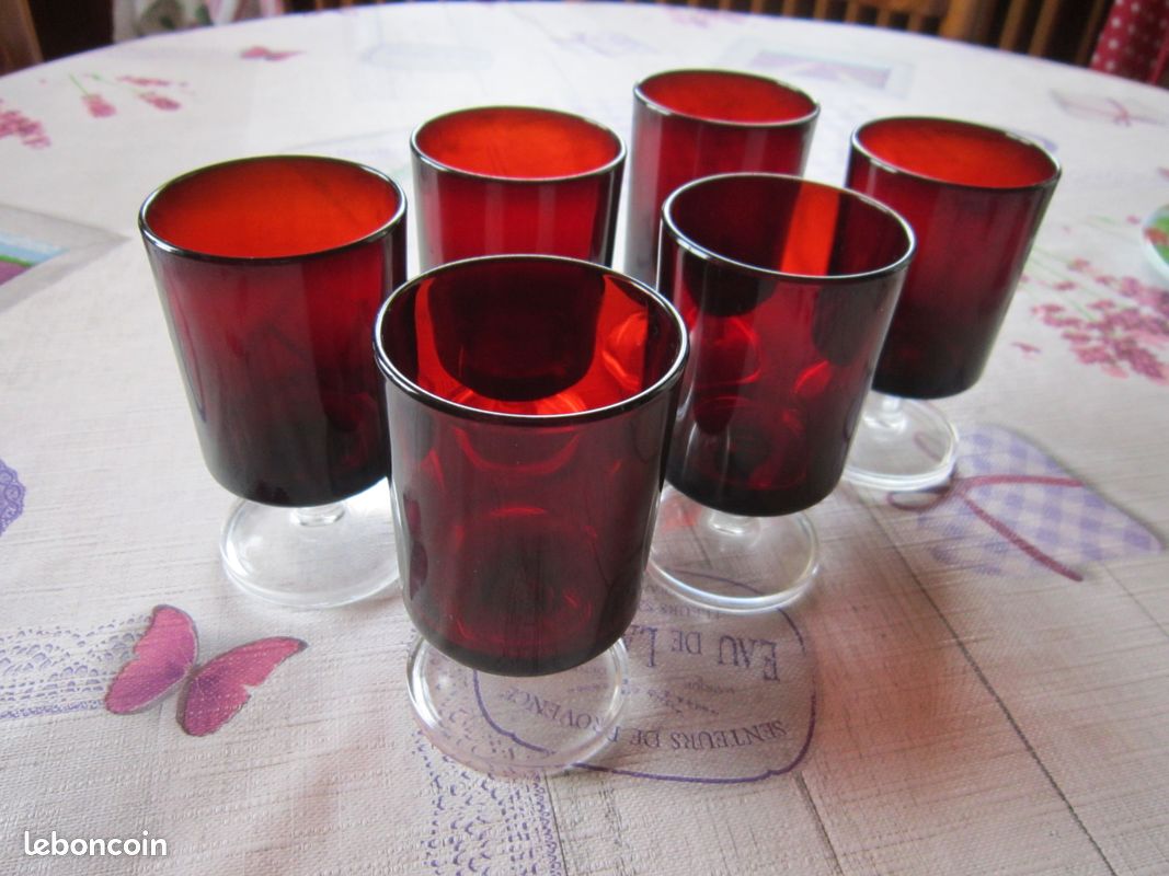 Service de petits verres (image 1)