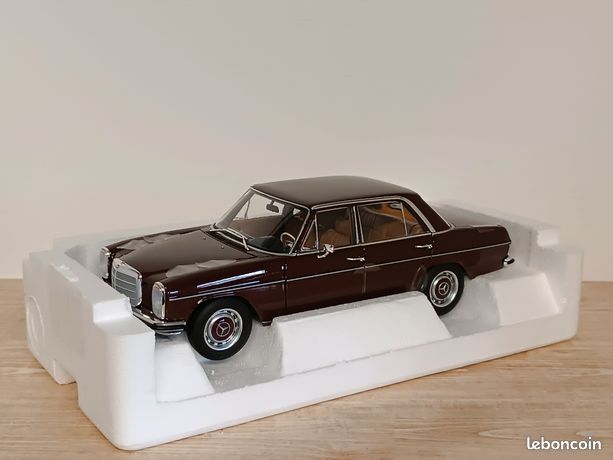 NOREV Mercedes-Benz 200 1968 Rouge Brun Foncé 1/18 - 183778