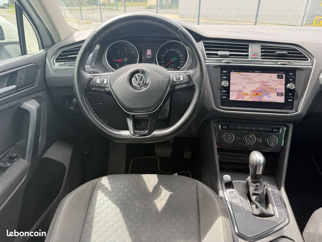 Volkswagen Tiguan volkswagen tiguan Comfortline Business Start-Stop DSG boite automatique gps tel radars etc... (image 2)