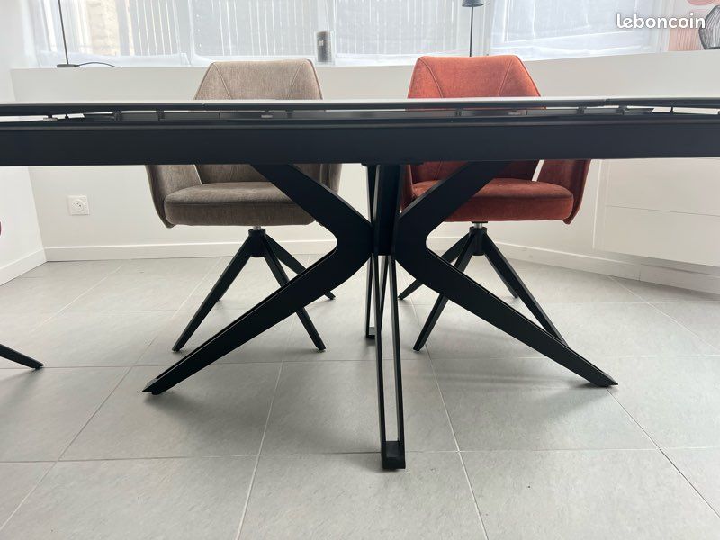 Table (image 6)