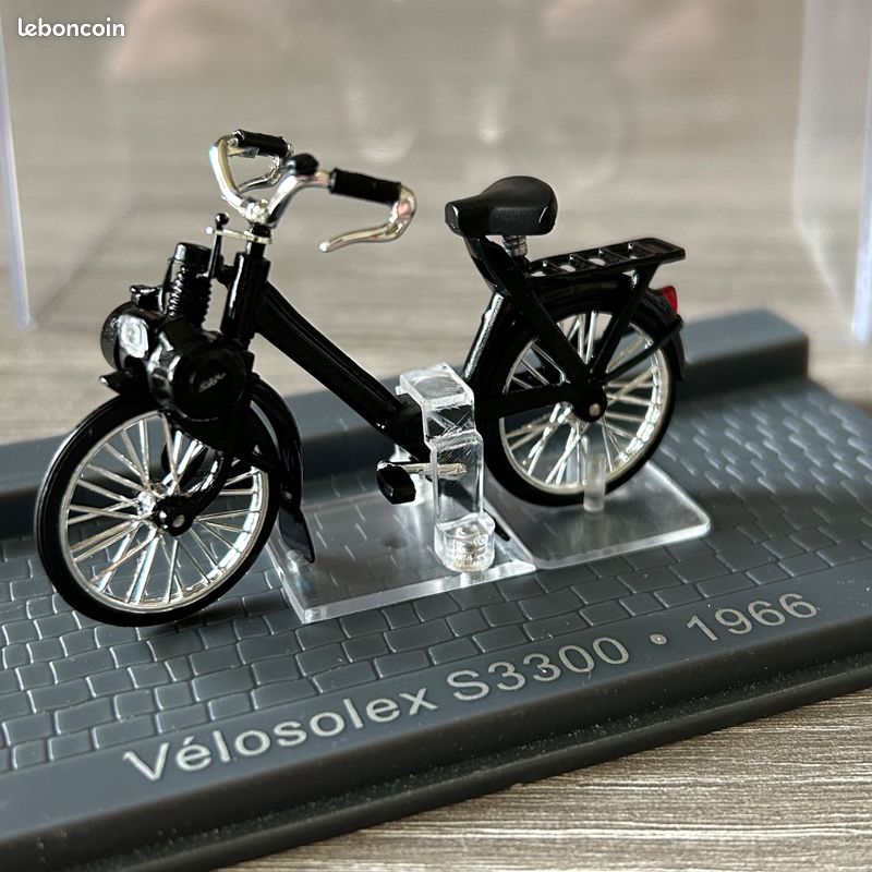 Figurine Altaya 1/24 Vélosolex S3300 Noire De 1966 - Série Grandes Motos Classiques N°37
