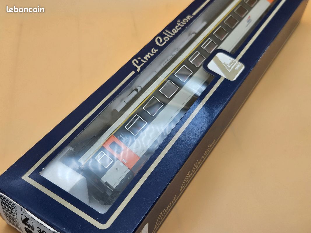Voiture Corail FS Classe 1 – Lima Collection – Modèle Réduit Ferroviaire