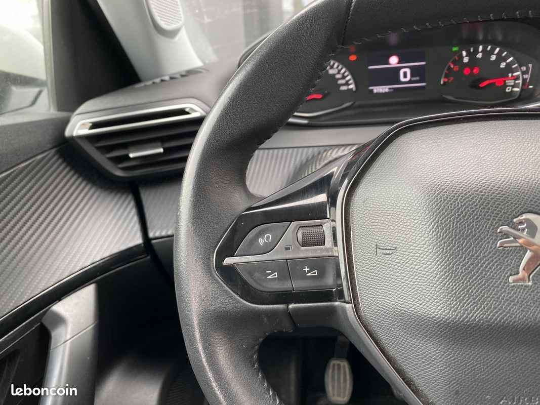 Peugeot 2008 (2) BLUEHDI 110 ALLURE (image 20)