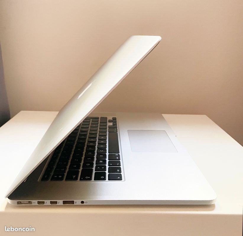 MacBook Pro Retina 15,4" i7 SSD 1To 2015 (image 4)