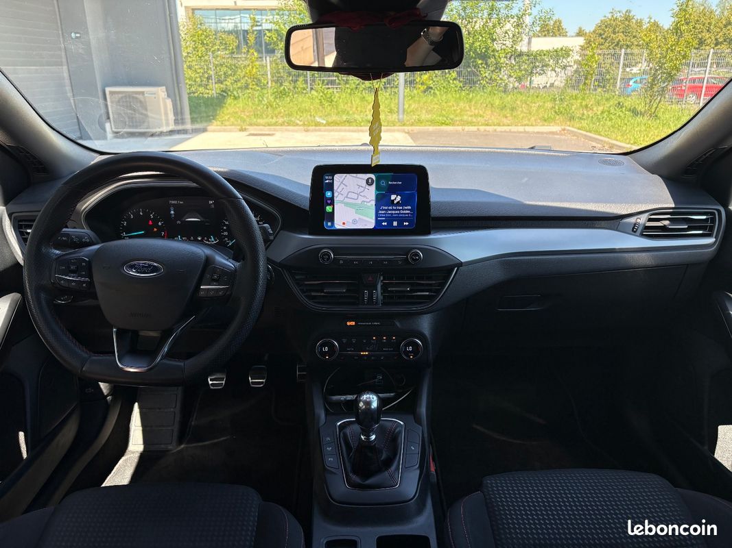 FORD FOCUS 1.0 Flexifuel 125 SS mHEV ST-Line Design / Park Assist / Caméras de recul / Sièges Chauffant / App (image 10)