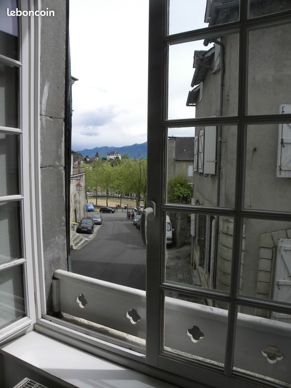 Appartement 3 pièces 60 m² · à Oloron-Sainte-Marie · 60 m² · 398 €