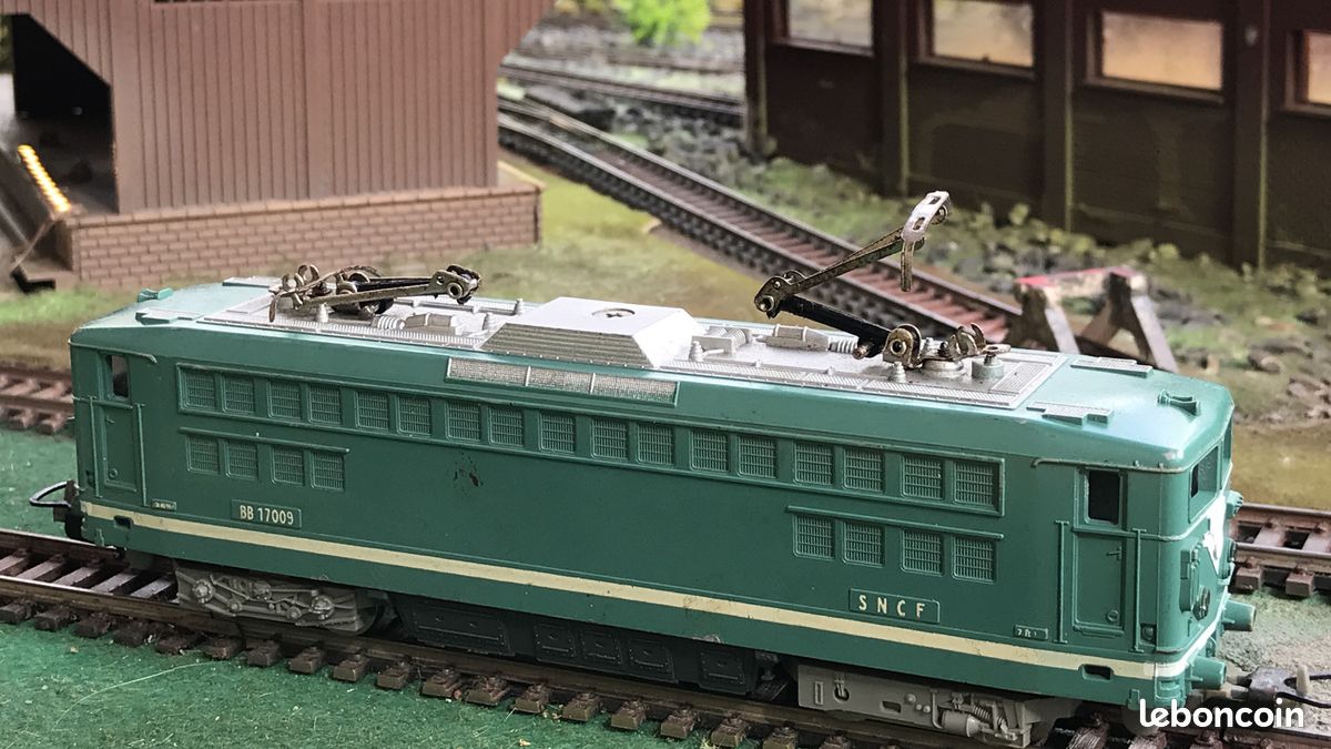 LIMA HO REF 208310. LOCOMOTIVE ELECTRIQUE BB 9421 SNCF. MODIFIÉ SYSTEME 3 VOIES LIMA HO REF 208310. LOCOMOTIVE ELECTRIQUE BB 9421 SNCF. MODIFIÉ SYSTEME 3 VOIES