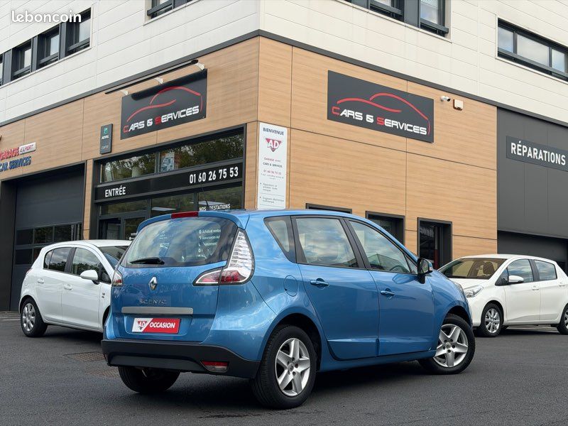 Renault Scenic 3 1.2TCe 115 Life - Climatisation - Bluetooth - Régulateur-Limiteur de vitesse - Pack Famille - Seconde Main - Historique exclusif Renault (image 3)